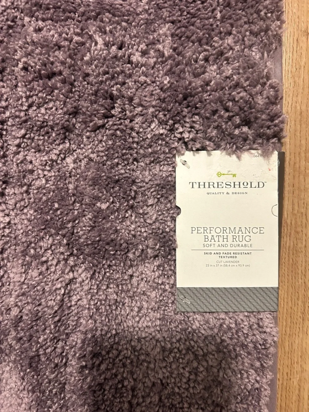 NWT Threshold “Cut Lavender” Performance Bath Mat